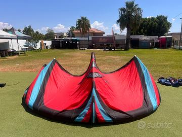 Kite Naish Pivot 9 2023 + barra Naish Torque2 2024