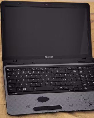 Notebook Toshiba Satellite L750-17P (guasto)