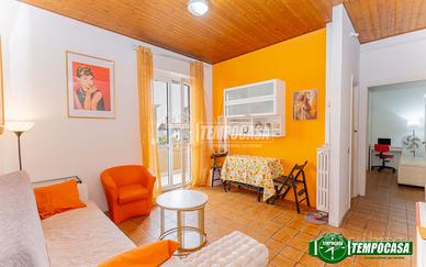 2 LOCALI CON AMPIO BALCONE