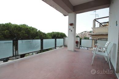 Panoramica dello stretto - Camere per studentesse