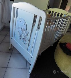 Culla nuova con accessori