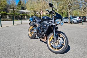 Triumph Street Triple 675 R (2010) – Solo 28000 km