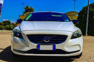 Volvo V40 D2 R-Design