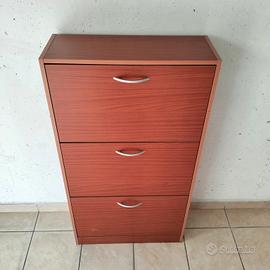 Scarpiera compatta e pratica 