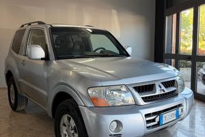 Mitsubishi Pajero 3.2 DI-D 16V aut. 3p. Instyle DP
