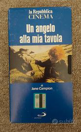 Videocassetta VHS "Un angelo alla mia tavola