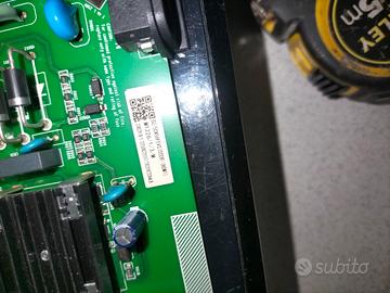 main Hisense 50E77HQ