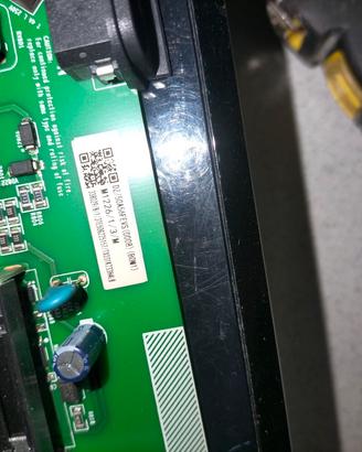 main Hisense 50E77HQ