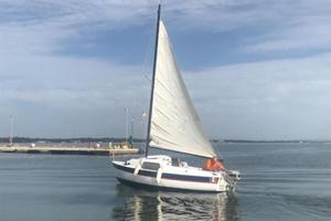 Barca a vela Tiburon