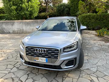 Auto Audi Q2 116 cv diesel modello Admired
