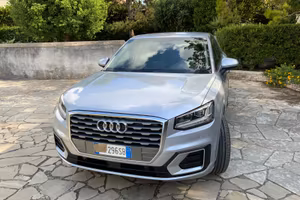 Auto Audi Q2 116 cv diesel modello Admired