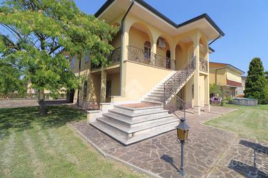 VILLA SINGOLA A RODIGO