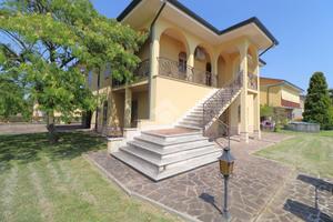 VILLA SINGOLA A RODIGO