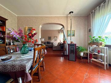 VILLA SINGOLA A SUZZARA