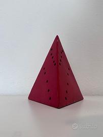 Lucio fontana  La piramide