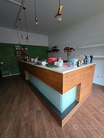 BANCONE BAR ARTIGIANALE IN LEGNO PREGIATO E PIETRA