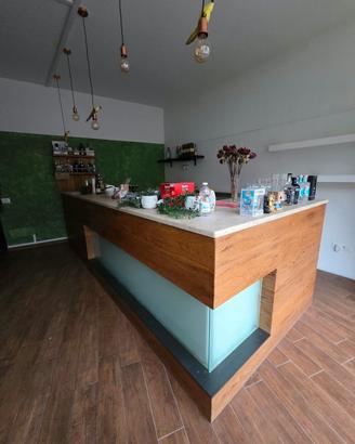 BANCONE BAR ARTIGIANALE IN LEGNO PREGIATO E PIETRA