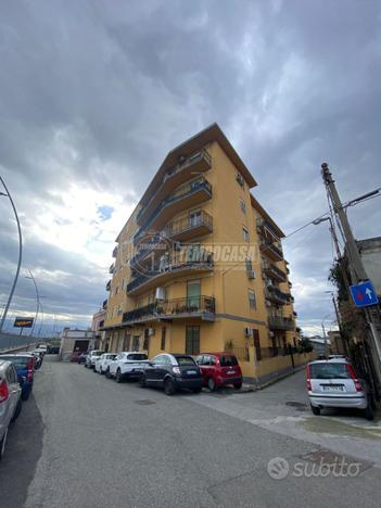 Ampio quadrilocale in via Gibilterra - Viale Europ