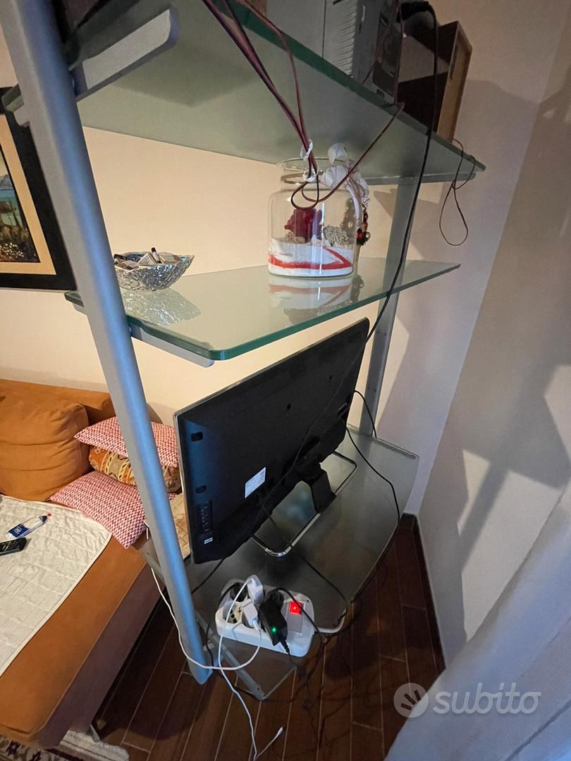 Mobile porta TV ed accessori. - Arredamento e Casalinghi In vendita a Milano