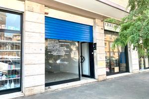 Locale commerciale Ostia