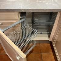 cestello estraibile per angolo cucina