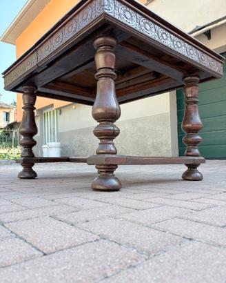 Tavolo allungabile in noce