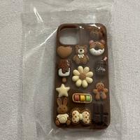Cover marrone Iphone 13 con charm Makemepop