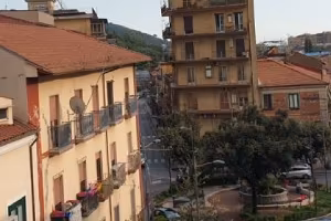 Fratte, arredato, due vani