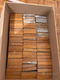 Parquet legno massello a quadrotte già smontato