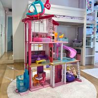 Casa di barbie praticamente nuova