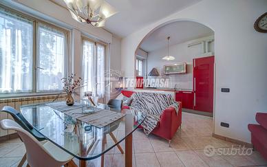 Trilocale piano rialzato zona soiano