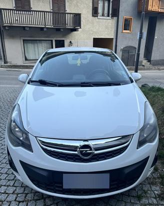 Opel corsa 2013 benzina e gpl