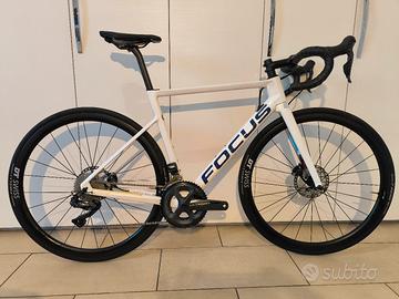 Bici da Strada Focus Izalco Max 8.9. Ultegra Di2
