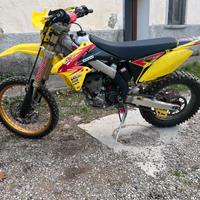 Suzuki rmz 250