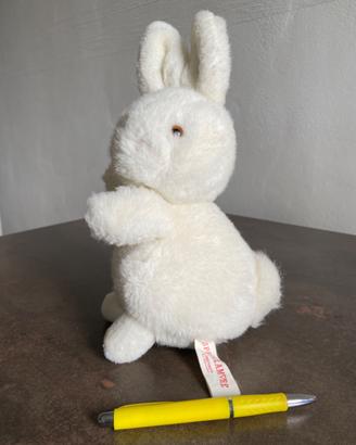 Coniglietto bianco in peluche