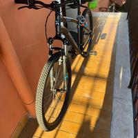 Rockrider ST100