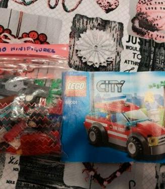 Set Lego City 60001-Macchina dei pompieri
