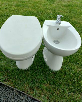 Coppia Sanitari a Terra Ideal Standard "Kati"