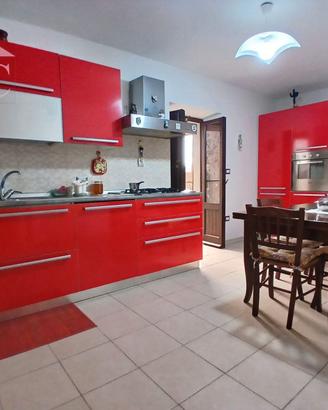 NARNI CSTORICO:Cielo terra 3camere 2wc e giardino