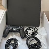 PlayStation 4 slim 500 giga più 3 giochi