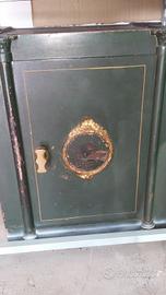 Antica Cassaforte Fumeo Enrico Milano