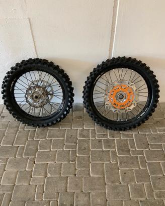 Cerchi e gomme ktm