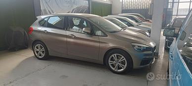 BMW 220i automatica, gomme 4 stagioni