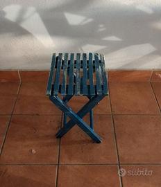 Sgabello in legno