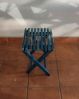 Sgabello in legno