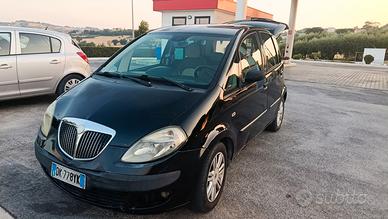 Lancia musa colore nera .  € 1999