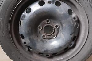 Gomme invernali  complete di cerchi