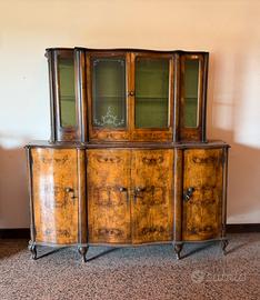 Credenza cristalliera mobile in stile radica noce
