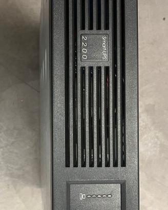 UPS APC SMART 2200 RIGENERATO CON BATTERIE NUOVE