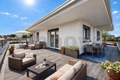 Attico su unico livello con ampio terrazzo